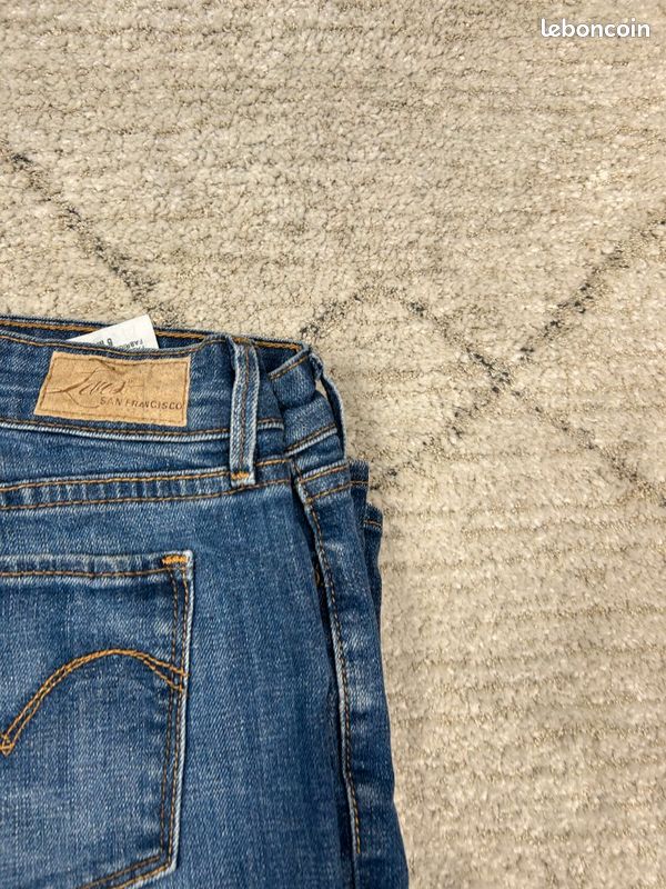 Jean Femme Levi's Slight Curve Bootcut - Taille W28 (76cm) - Bleu Stonewash - Occasion TB