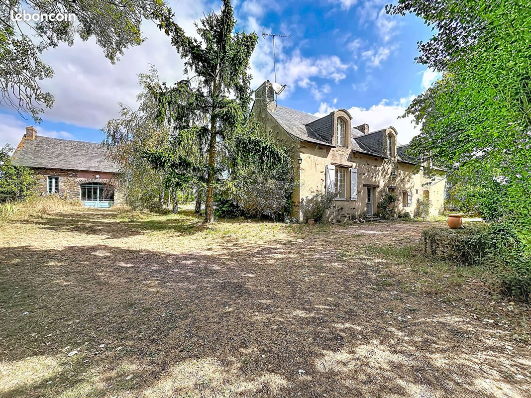 Maison 7 pièces 210 m² · à Chazé-sur-Argos · 210 m² · 316 500 €