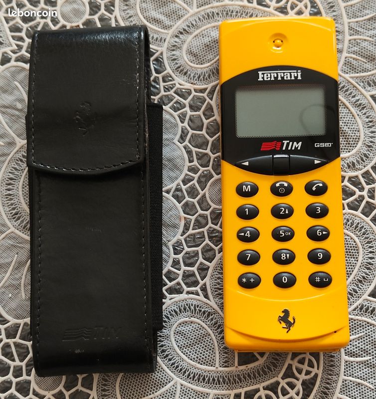 Accessoires Ferrari pour téléphone mobile