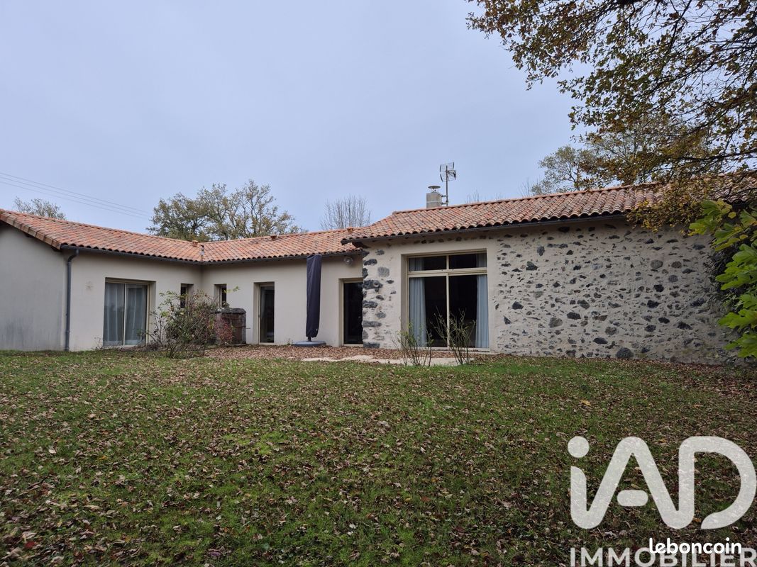Maison 5 pièces 160 m² · à Chanteloup · 160 m² · 260 000 €