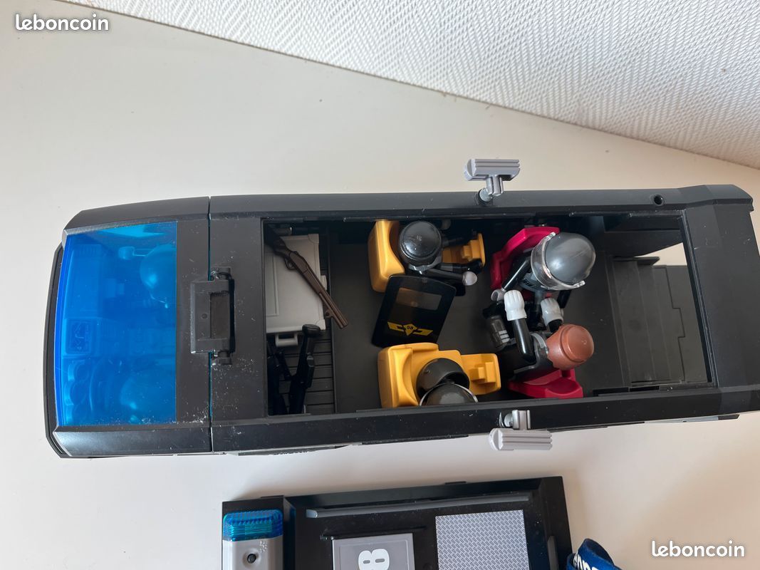 Playmobil divers lots en lien avec la police (image 7)