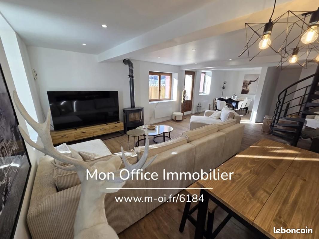 Appartement 6 pièces 151 m² · à Vars · 151 m² · 484 000 €