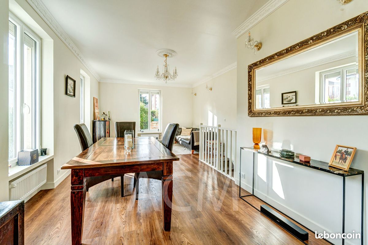 Maison 5 pièces 143 m² · à Maisons-Laffitte · 143 m² · 998 000 €