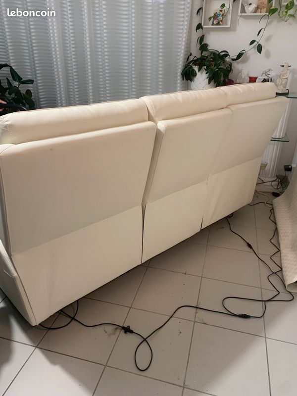URGENT Très beau canapé relax 3 places en cuir ecru. État neuf (image 2)