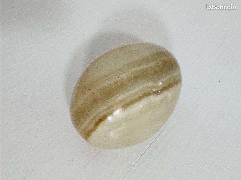 Oeuf en pierre naturelle onyx 7 cm , très bon état (image 3)