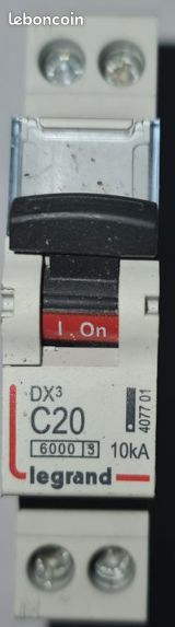 Disjoncteur 20 amp Ph/N Legrand (image 1)