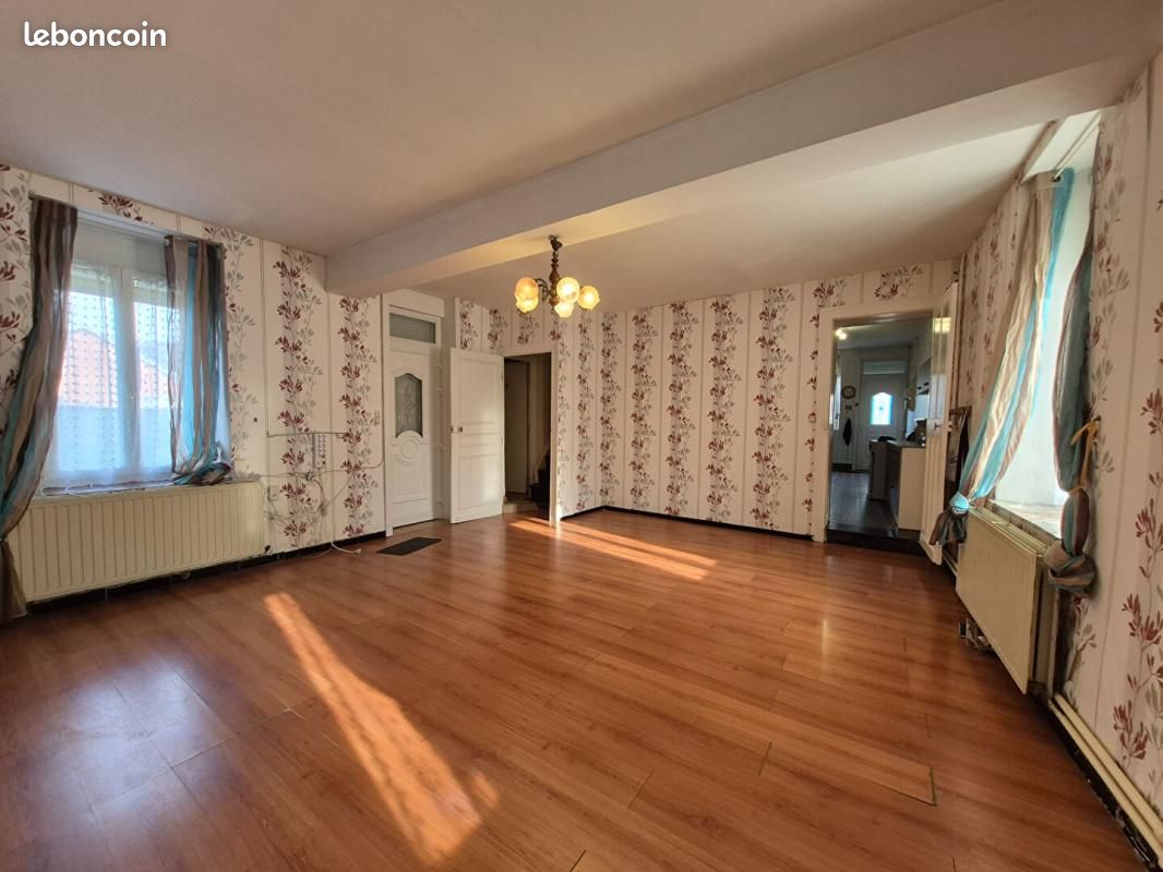 Maison 6 pièces 118 m² · à Ferrière-la-Grande · 118 m² · 87 000 €