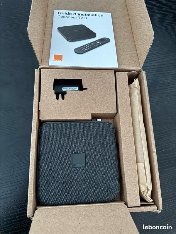 Décodeur TV Orange 4K Complet Et Neuf - Modèle TV6 Avec Télécommande