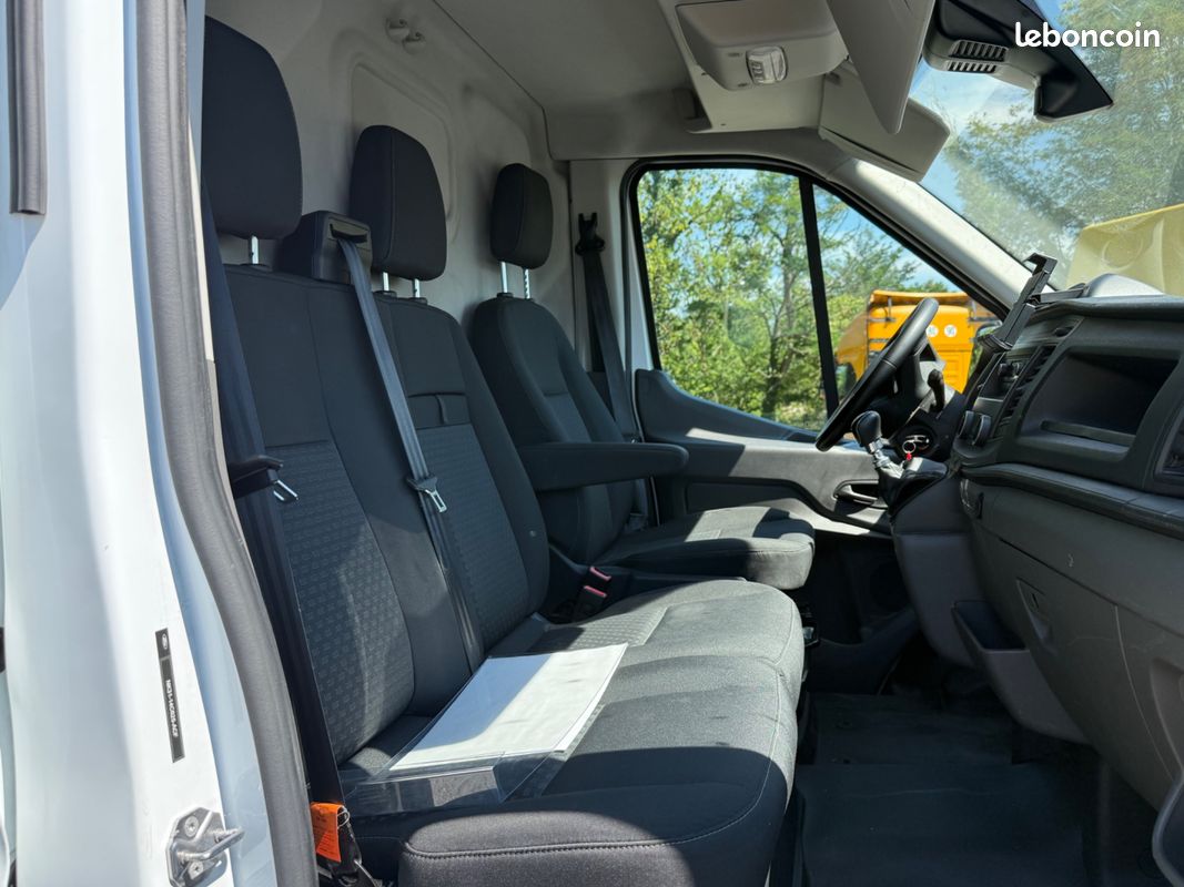 Ford transit vu 19 158 ht / fourgon 2t t290 2.0 tdci 130 ch l2h2 ambiente (image 18)