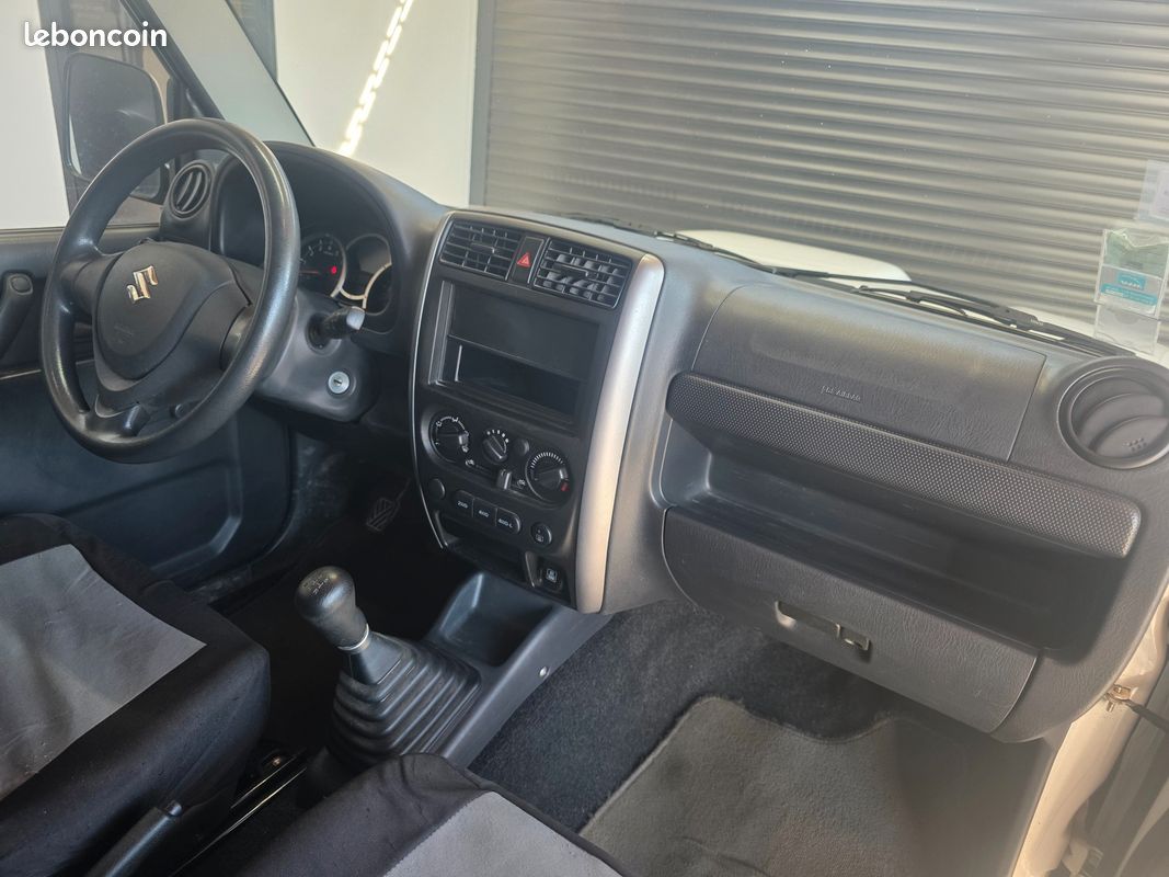 SUZUKI JIMNY 1.3 VVT 85 JX 4WD / 2 Places / 1ER MAIN / ATTELAGE (image 16)