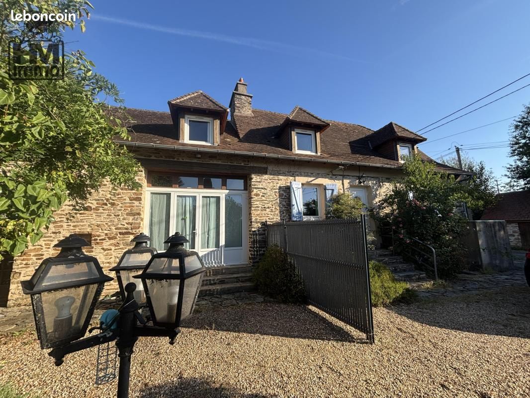 Maison 7 pièces 212 m² · à Jumilhac-le-Grand · 212 m² · 259 000 €