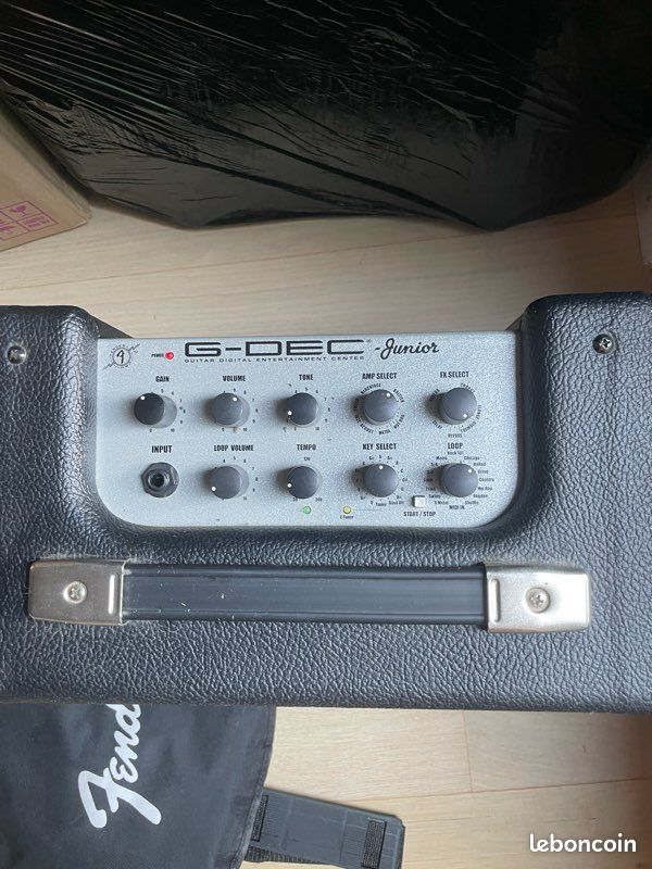 Guitare électrique Squier Strat et ampli (image 5)