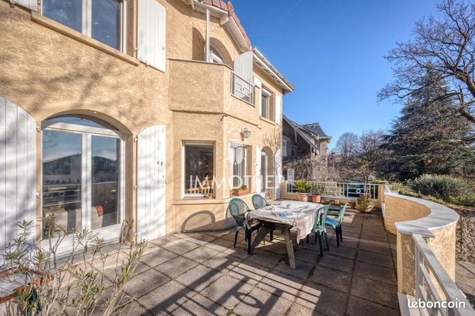 Villa 6 pièces 158 m²