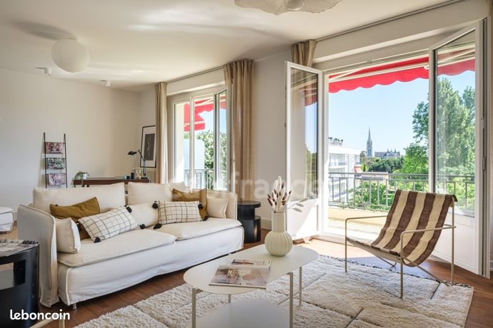 Appartement 5 pièces 153 m² — 1