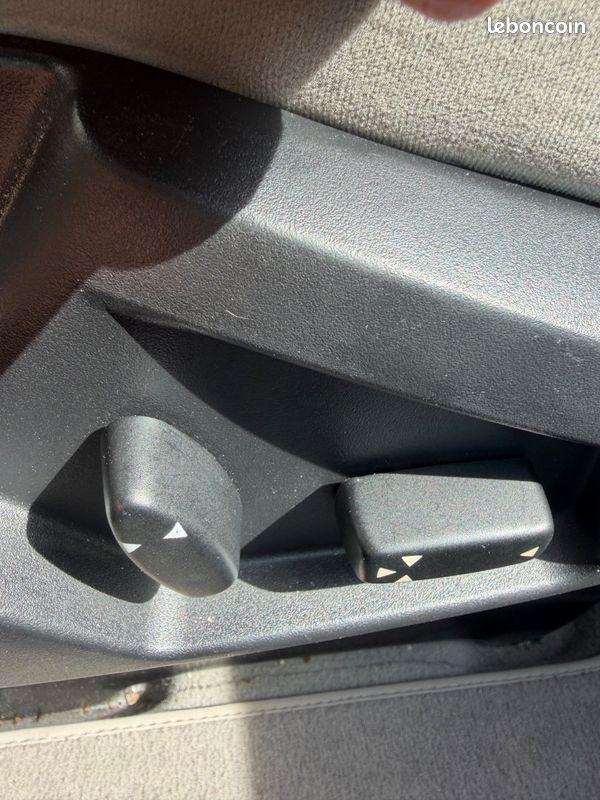 Peugeot 807 2.0 HDi 163ch Premium 8 Places Xenon Webasto (image 14)