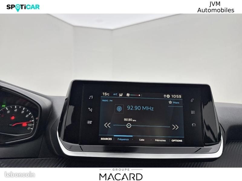 Peugeot 208 1.2 PureTech 100ch S&S Active (image 15)