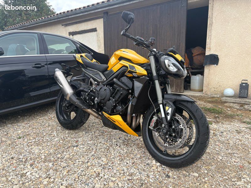 Triumph street triple rs (image 1)