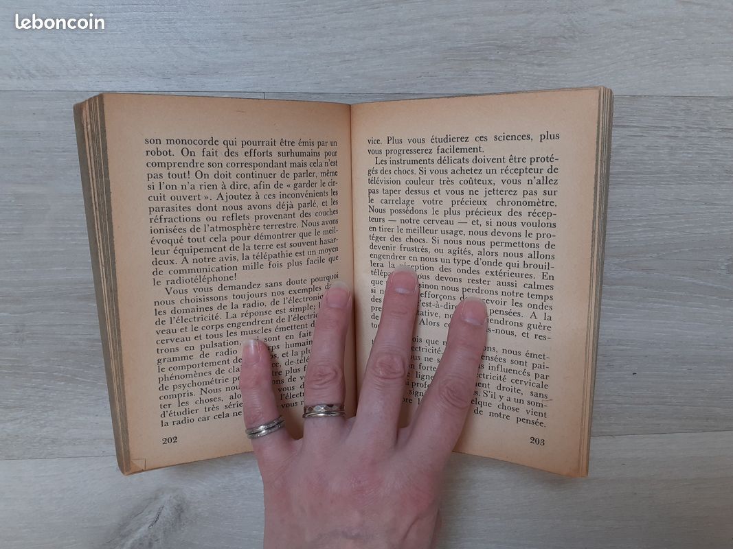 ANN 1143 : LOBSANG RAMPA T. : L'aventure mystérieuse - Les secrets de l'aura - J'ai Lu (image 13)