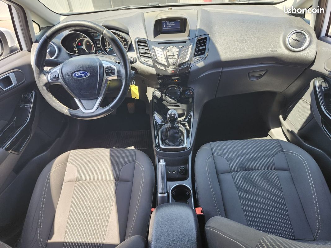FORD Fiesta 1.5 TDCI 95ch - Titanium (image 12)