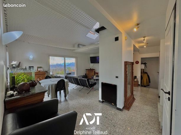 Villa 7 pièces 180 m²
