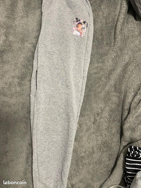 Ensemble jogging fille neuf (image 5)