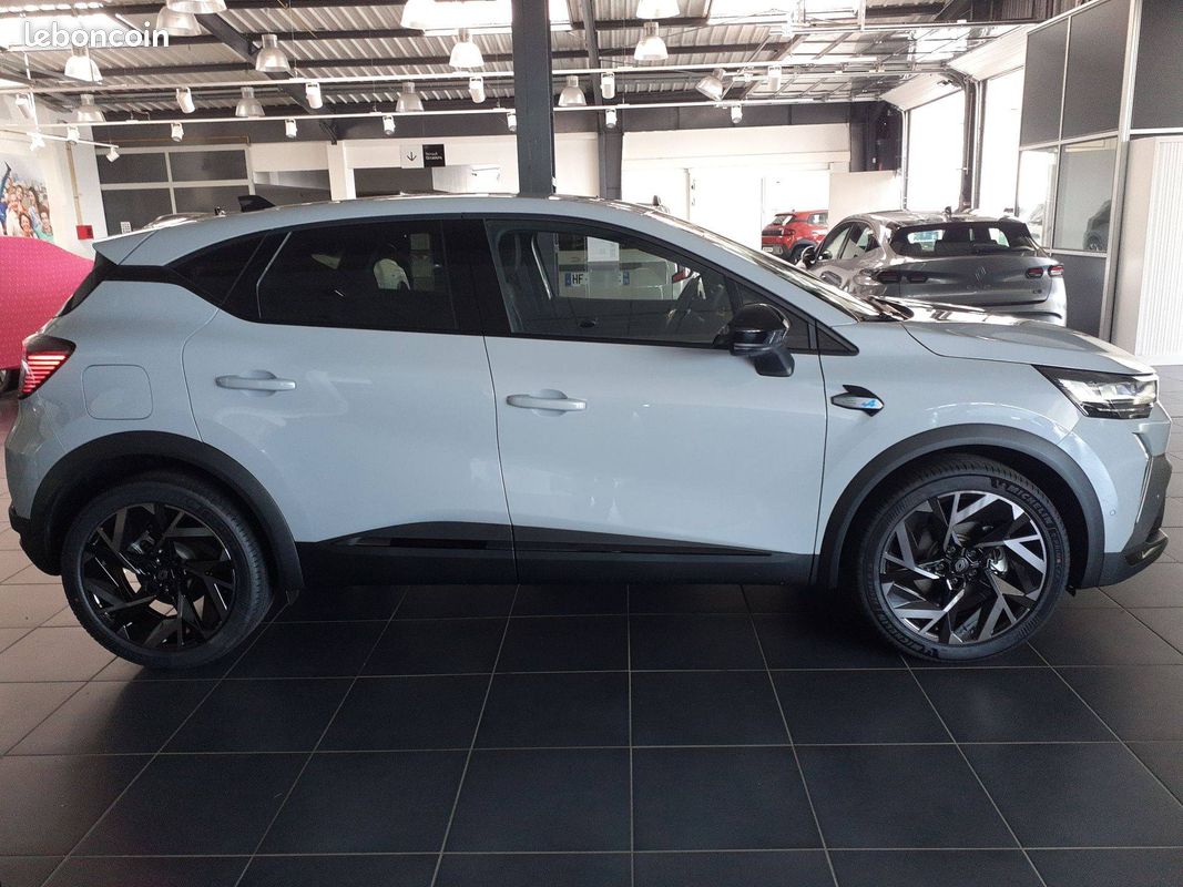 RENAULT Captur E-Tech full hybrid 160 ch esprit Alpine (image 6)