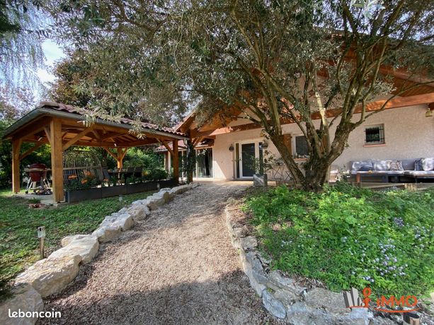 Propriété 6 pièces 150 m²