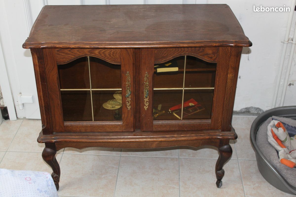 Petit meuble bar en chêne (image 1)