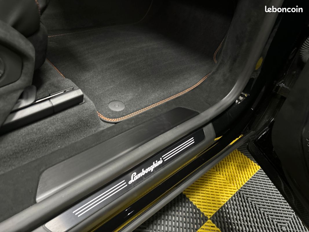 Lamborghini URUS 4.0 V8 666 cv Performante bva 8 origine France 71000 d'options tva récupérable (image 13)