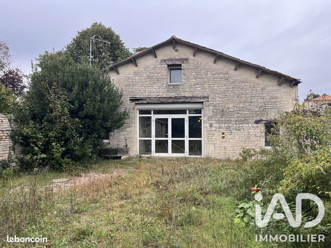 Maison 3 pièces 104 m² · à Ébréon · 104 m² · 26 900 €