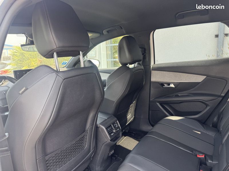 Peugeot 3008 1.5 BLUEHDI 130 CH S&S GT EAT8 (image 12)