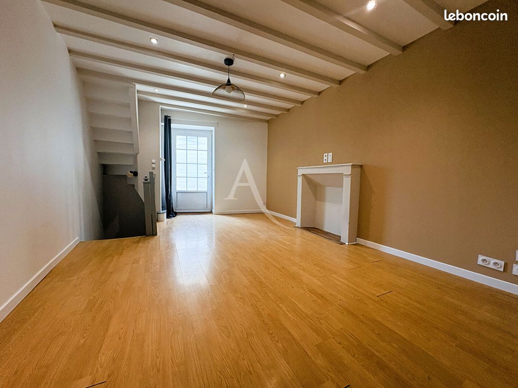 Maison 5 pièces 91 m² · à Joué-sur-Erdre · 91 m² · 863 €/mois