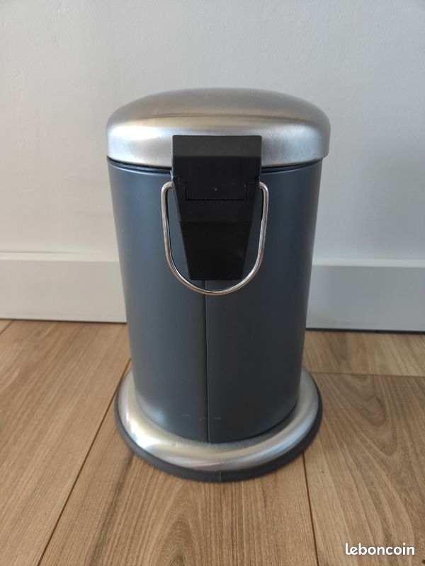 Poubelle inox (image 3)