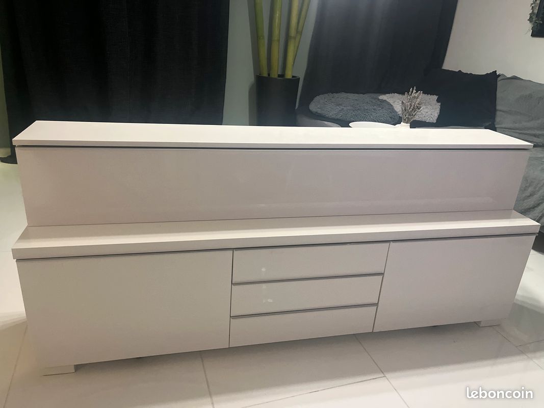 Vend meuble télé ikea (image 1)