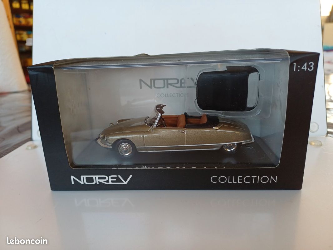 Miniature Citroën DS 21 Cabriolet Norev 158115 - Échelle 1/43 - Occasion (boîte Légèrement Usée)