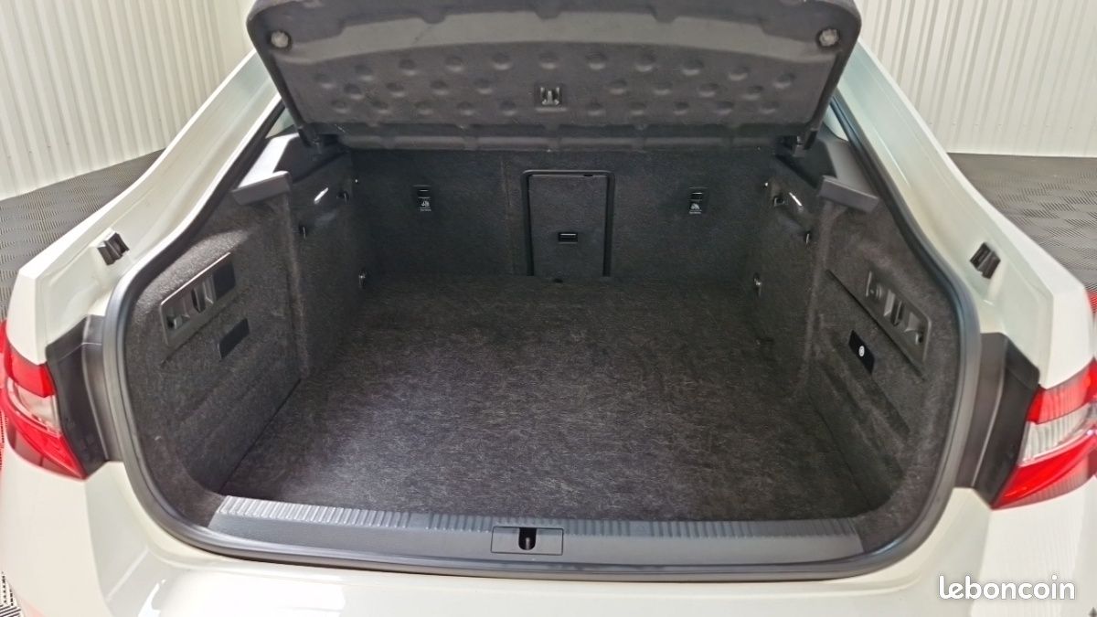 Skoda Superb 1.4 TSI PHEV 218ch DSG6 Business (image 20)