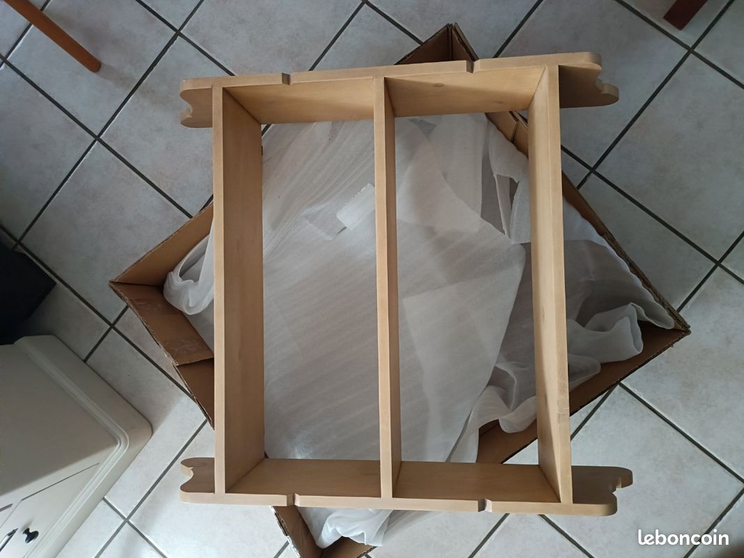 Étagère Interior's neuve
3 plateaux (image 3)