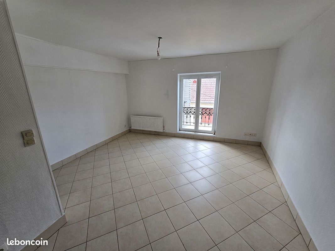 Appartement 1 pièce 25 m² · à Beaumont-sur-Oise · 25 m² · 550 €/mois