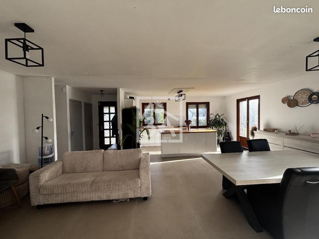 Maison 6 pièces 91 m² · à Morbecque · 91 m² · 249 000 €