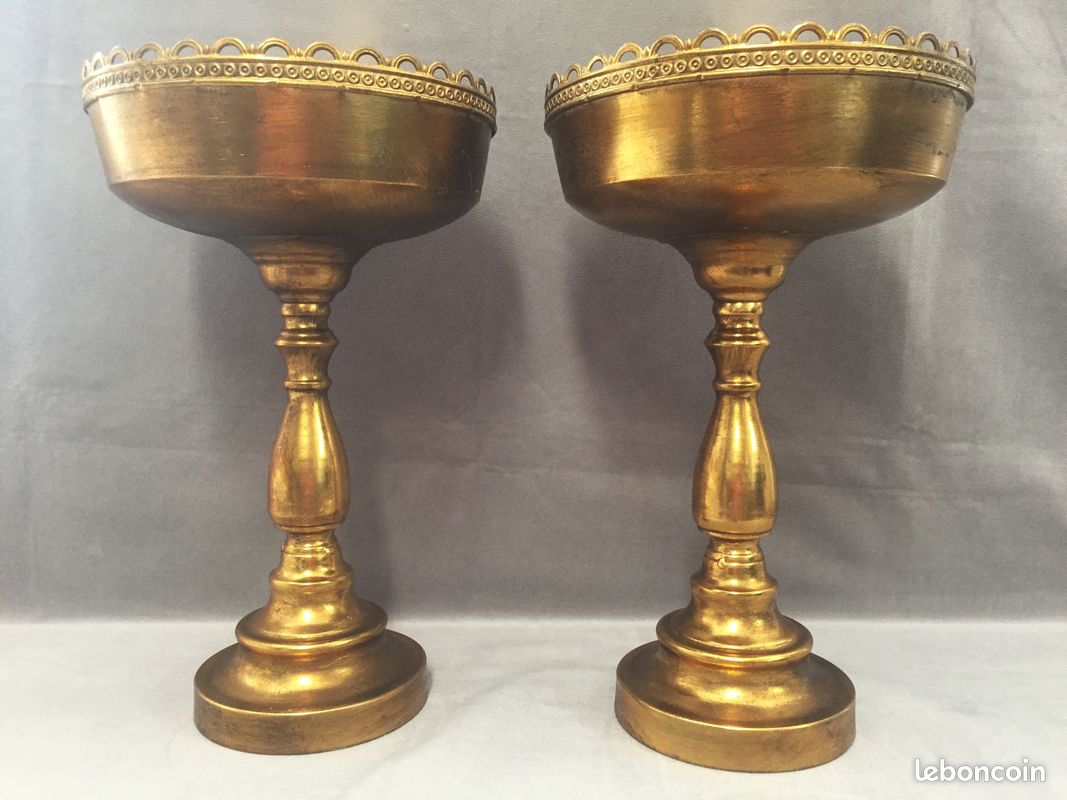Paire de Grandes Coupes Cassolettes sur Pieds Centre de Table Métal Doré (image 1)