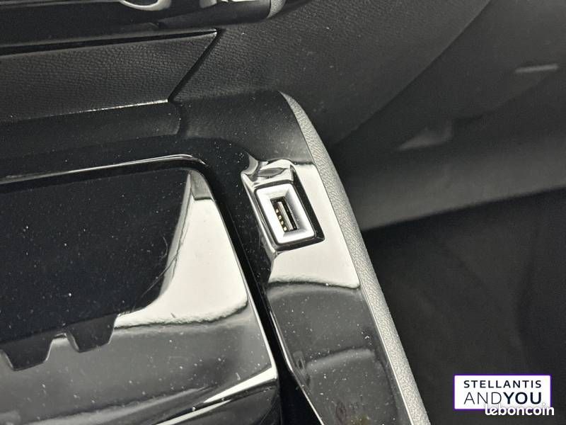 Peugeot 208 PureTech 100 S&S EAT8 Allure Pack (image 29)