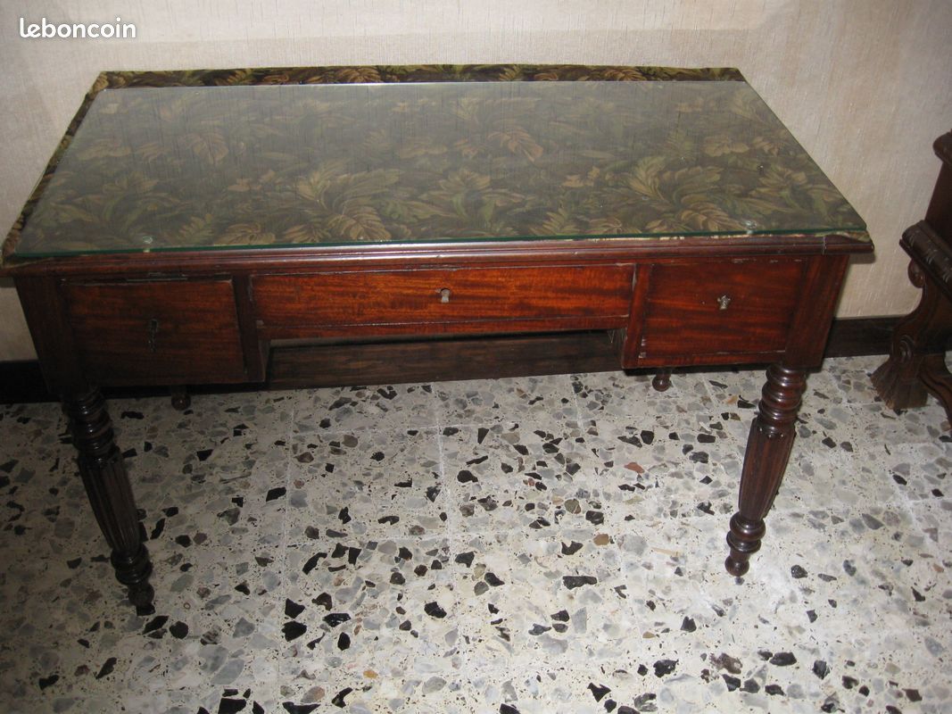 Bureau (image 2)