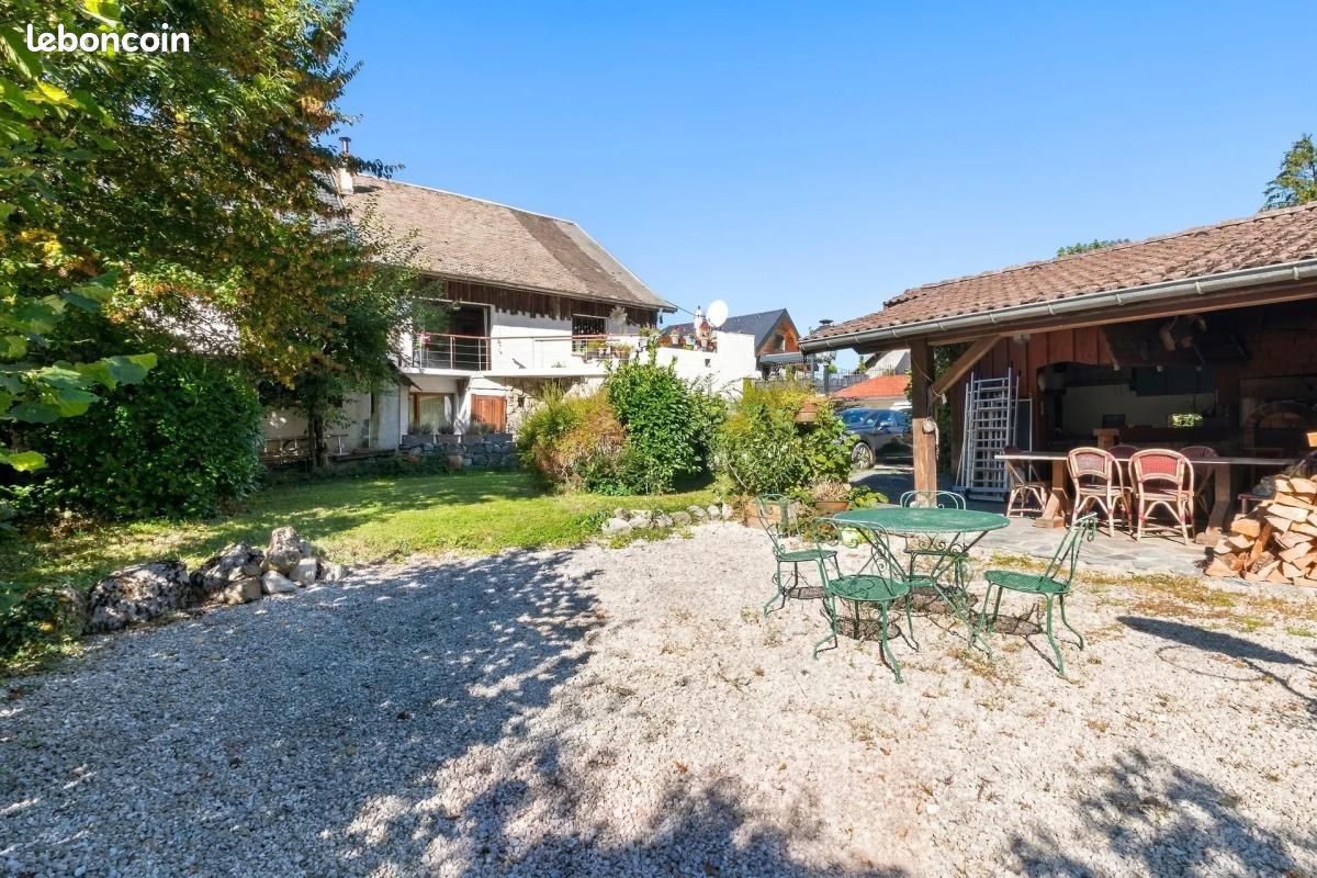 Maison 10 pièces 300 m² · à Doussard · 300 m² · 735 000 €