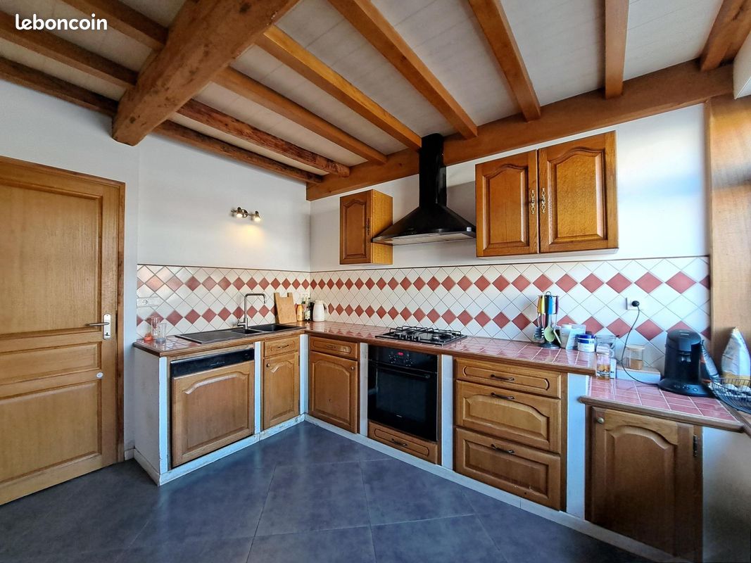 Maison 6 pièces 121 m² · à Staple · 121 m² · 199 000 €