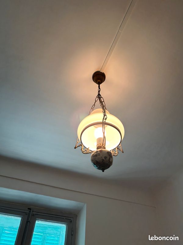 Lustre Ancien En Métal Et Faïence – Style Rétro Industriel