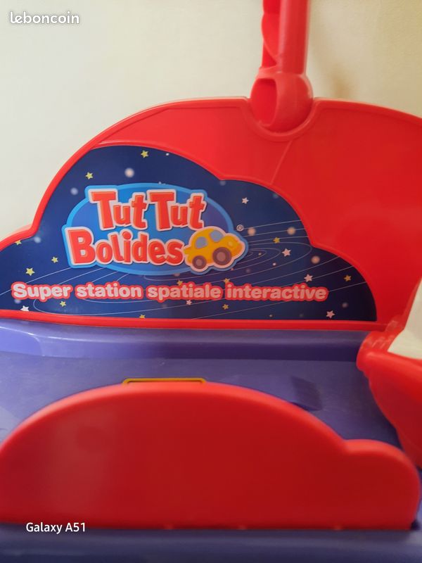 Tut tut bolide station spatiale (image 2)