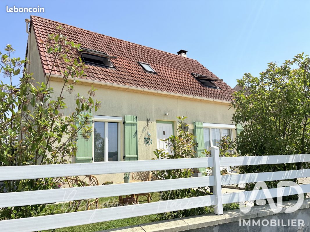 Maison 5 pièces 98 m² · à Jouy-le-Châtel · 98 m² · 225 000 €