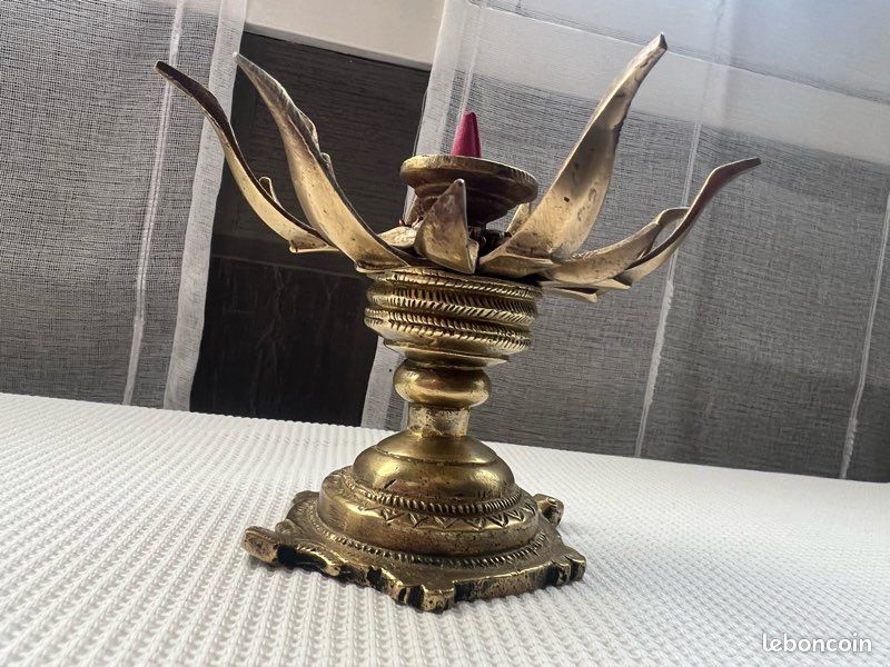Fleurs de lotus brule encens en bronze (image 5)