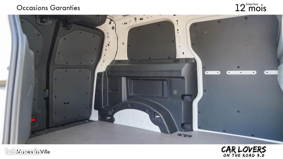 Volkswagen ID. BUZZ CARGO 204 CH (image 13)