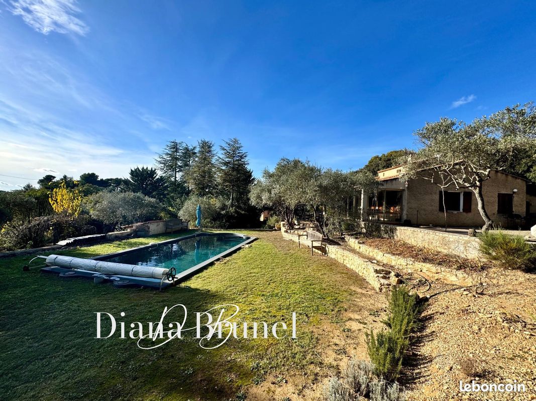 Maison 4 pièces 110 m² · à La Bastide-des-Jourdans · 110 m² · 470 000 €